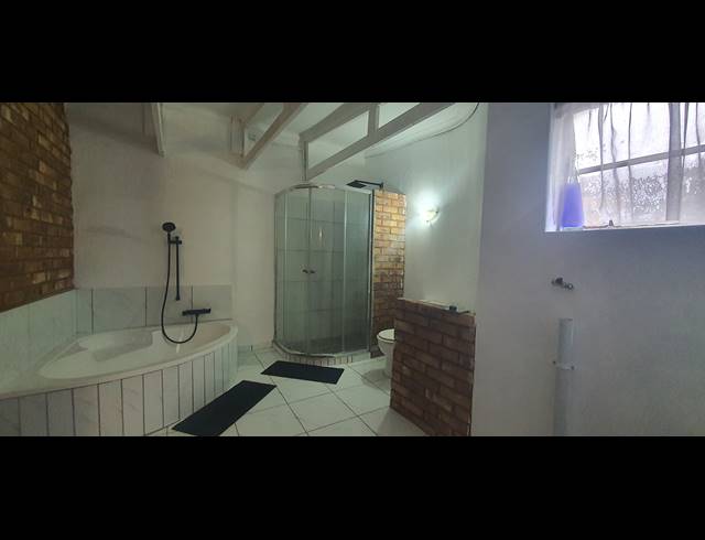 1 BEDROOM FLAT TO LET IN HEIDELBERG CENTRAL